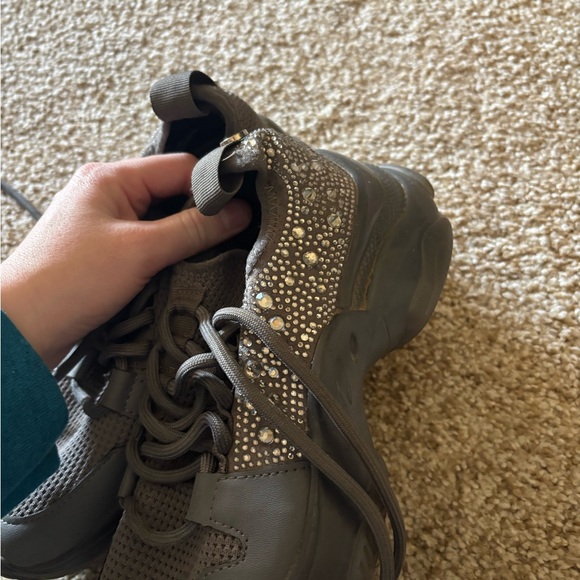 Shoes - Picture 2 of 13